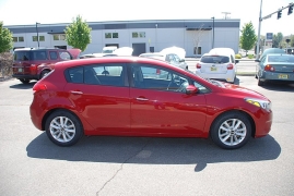 Used 2017  Kia Forte5 5d Hatchback LX at Bulldog Motors near Pasco, WA