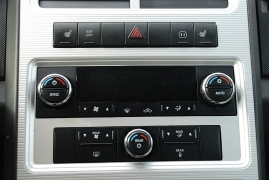 Used 2009  Dodge Journey 4d SUV FWD SXT at Bulldog Motors near Pasco&comma; WA