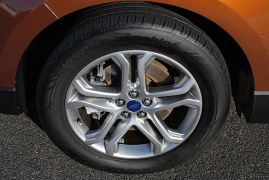 Used 2017  Ford Edge 4d SUV AWD Titanium EcoBoost at Bulldog Motors near Pasco&comma; WA