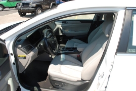 Used 2016 Hyundai Sonata Plug-In Hybrid 4d Sedan at Bulldog Motors near Pasco, WA
