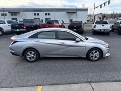 Used 2021  Hyundai Elantra SE IVT at Bulldog Motors near Pasco&comma; WA