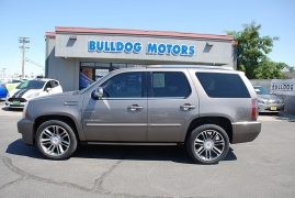 Used 2013 Cadillac Escalade 4d SUV AWD Premium at Bulldog Motors near Pasco, WA