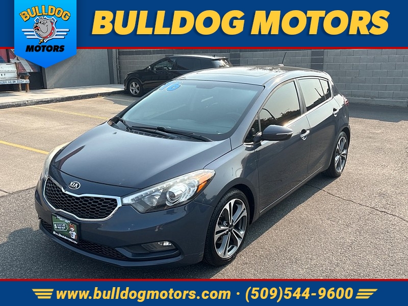Used 2016  Kia Forte5 5d Hatchback EX at Bulldog Motors near Pasco&comma; WA