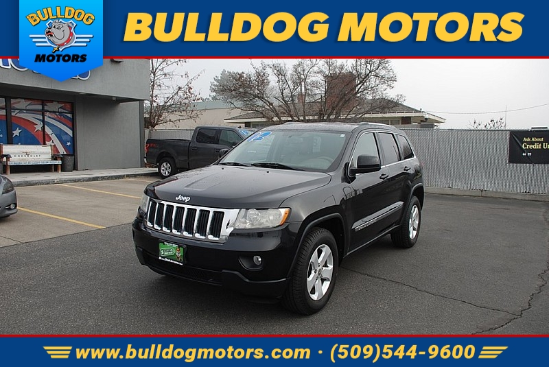 Used 2012  Jeep Grand Cherokee 4d SUV 4WD Laredo at Bulldog Motors near Pasco, WA