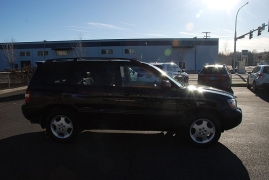 Used 2006  Toyota Highlander 4dr V6 4WD w&sol;3rd Row &lpar;Natl&rpar; at Bulldog Motors near Pasco&comma; WA