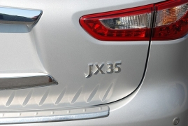 Used 2013 INFINITI JX35 4d SUV AWD at Bulldog Motors near Pasco, WA