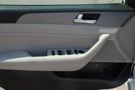 Used 2016 Hyundai Sonata Plug-In Hybrid 4d Sedan at Bulldog Motors near Pasco, WA
