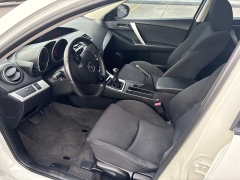 Used 2011  Mazda Mazda3 5dr HB Man s Sport at Bulldog Motors near Pasco&comma; WA