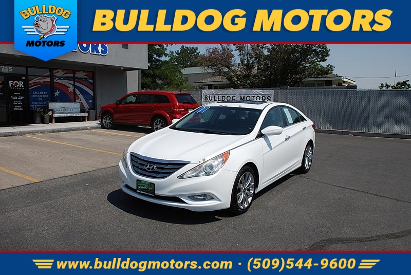 Used 2011  Hyundai Sonata 4d Sedan SE at Bulldog Motors near Pasco, WA