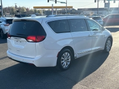 Used 2019  Chrysler Pacifica Touring L FWD at Bulldog Motors near Pasco&comma; WA