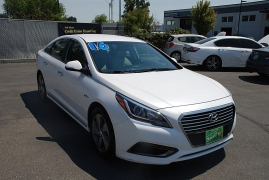 Used 2016 Hyundai Sonata Plug-In Hybrid 4d Sedan at Bulldog Motors near Pasco, WA