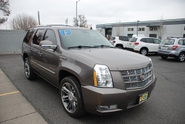 Used 2013  Cadillac Escalade 4d SUV AWD Premium at Bulldog Motors near Pasco, WA