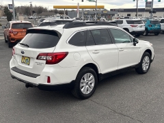 Used 2017  Subaru Outback 4d SUV 2&period;5i Premium at Bulldog Motors near Pasco&comma; WA