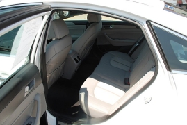 Used 2016 Hyundai Sonata Plug-In Hybrid 4d Sedan at Bulldog Motors near Pasco, WA