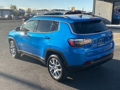 Used 2022  Jeep Compass Latitude Lux 4x4 at Bulldog Motors near Pasco&comma; WA