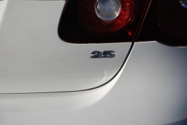 Used 2009  Volkswagen Jetta Sedan 4dr PZEV at Bulldog Motors near Pasco&comma; WA