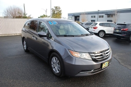 Used 2015  Honda Odyssey 4d Wagon EX at Bulldog Motors near Pasco, WA