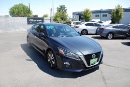 Used 2019 Nissan Altima 4d Sedan FWD 2.5L SV at Bulldog Motors near Pasco, WA