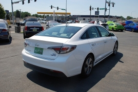 Used 2016 Hyundai Sonata Plug-In Hybrid 4d Sedan at Bulldog Motors near Pasco, WA