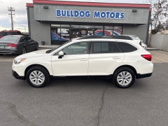 Used 2017  Subaru Outback 4d SUV 2&period;5i Premium at Bulldog Motors near Pasco&comma; WA