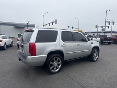 Used 2011  Cadillac Escalade 4d SUV AWD Premium at Bulldog Motors near Pasco&comma; WA