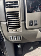 Used 2005  Nissan Titan SE Crew Cab 4WD at Bulldog Motors near Pasco&comma; WA
