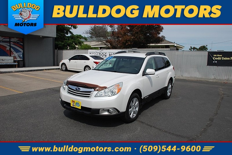 Used 2011  Subaru Outback 4d SUV i Prem AT All-Weather at Bulldog Motors near Pasco, WA