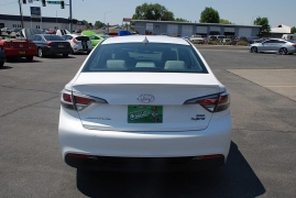 Used 2016 Hyundai Sonata Plug-In Hybrid 4d Sedan at Bulldog Motors near Pasco, WA