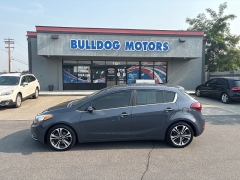 Used 2016  Kia Forte5 5d Hatchback EX at Bulldog Motors near Pasco&comma; WA