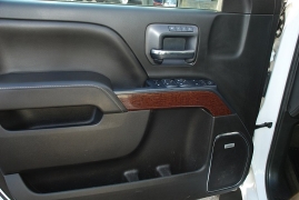 Used 2017  GMC Sierra 3500HD 4WD Crew Cab 167&period;7" SLT at Bulldog Motors near Pasco&comma; WA