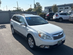 Used 2010  Subaru Outback 4d SUV i Prem AT All-Weather&sol;Moonroof at Bulldog Motors near Pasco&comma; WA