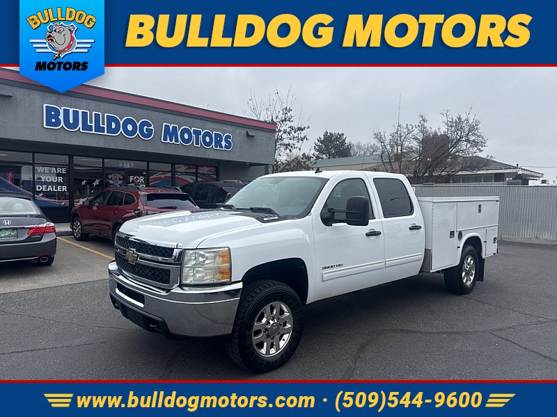 Used 2011  Chevrolet Silverado 3500 Cab-Chassis 4WD Crew Cab 171" DRW LT at Bulldog Motors near Pasco&comma; WA