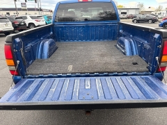 Used 2004  GMC Sierra 2500 Ext Cab 143&period;5" WB 4WD SLE at Bulldog Motors near Pasco&comma; WA