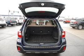 Used 2018  Subaru Outback 4d SUV 2&period;5i Premium at Bulldog Motors near Pasco&comma; WA