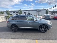 Used 2017  INFINITI QX60 4d SUV AWD at Bulldog Motors near Pasco&comma; WA
