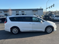 Used 2019  Chrysler Pacifica Touring L FWD at Bulldog Motors near Pasco&comma; WA