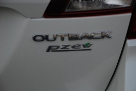 Used 2017  Subaru Outback 4d SUV 2.5i Premium at Bulldog Motors near Pasco, WA