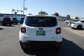 Used 2016 Jeep Renegade 4d SUV 4WD Trailhawk at Bulldog Motors near Pasco, WA