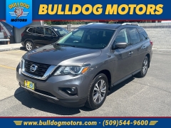 Used 2018  Nissan Pathfinder 4x4 SL at Bulldog Motors near Pasco&comma; WA