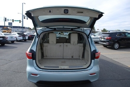 Used 2014  INFINITI QX60 Hybrid 4d SUV AWD at Bulldog Motors near Pasco, WA