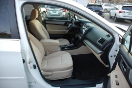 Used 2017  Subaru Outback 4d SUV 2.5i Premium at Bulldog Motors near Pasco, WA