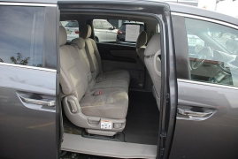 Used 2015  Honda Odyssey 4d Wagon EX at Bulldog Motors near Pasco, WA