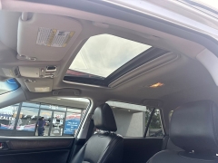 Used 2017  Subaru Outback 4d SUV 2&period;5i Limited at Bulldog Motors near Pasco&comma; WA