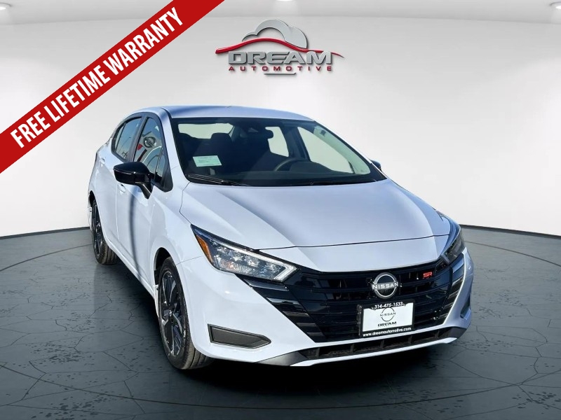 2025 Nissan Versa Sedan SR's photo