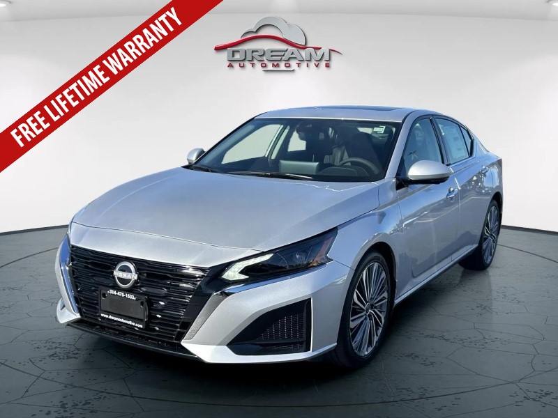 2025 Nissan Altima SL photo 3