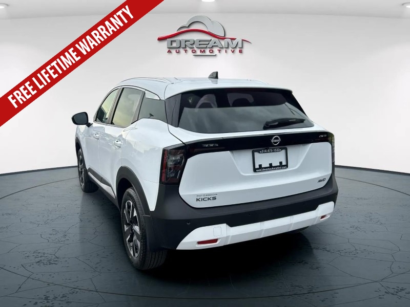 2026 Nissan Kicks SV photo 4