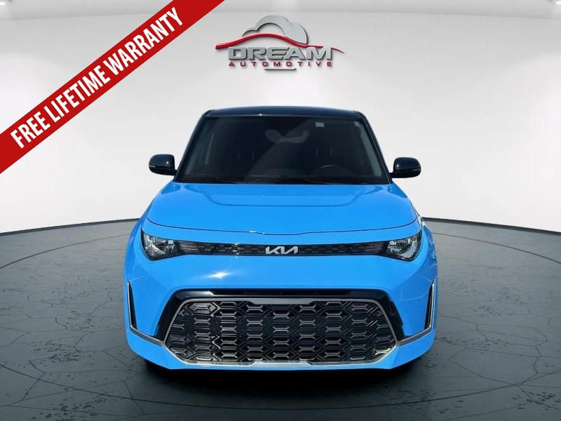 2024 Kia Soul GT-Line photo 2