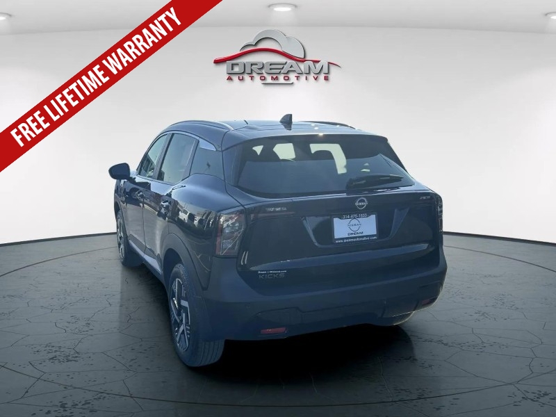 2026 Nissan Kicks SV photo 3