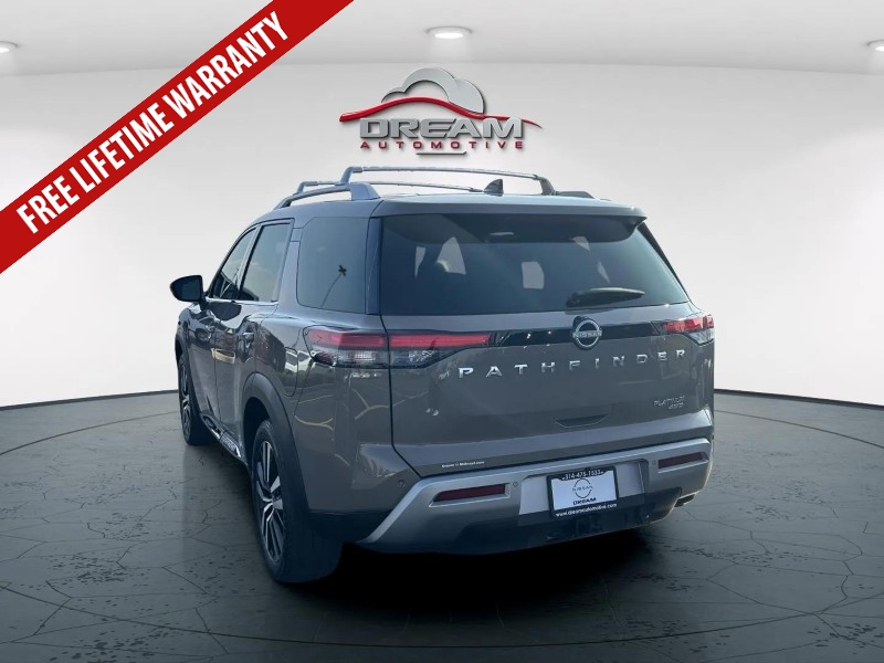 2023 Nissan Pathfinder Platinum photo 2
