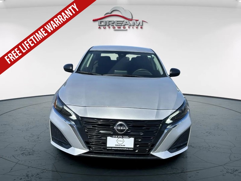2024 Nissan Altima 2.5 SV photo 2